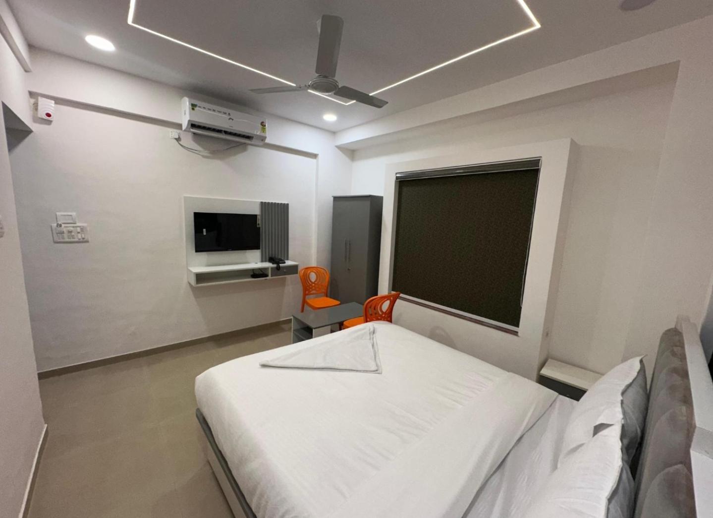 Hotel O The Leela Inn Pune Ngoại thất bức ảnh
