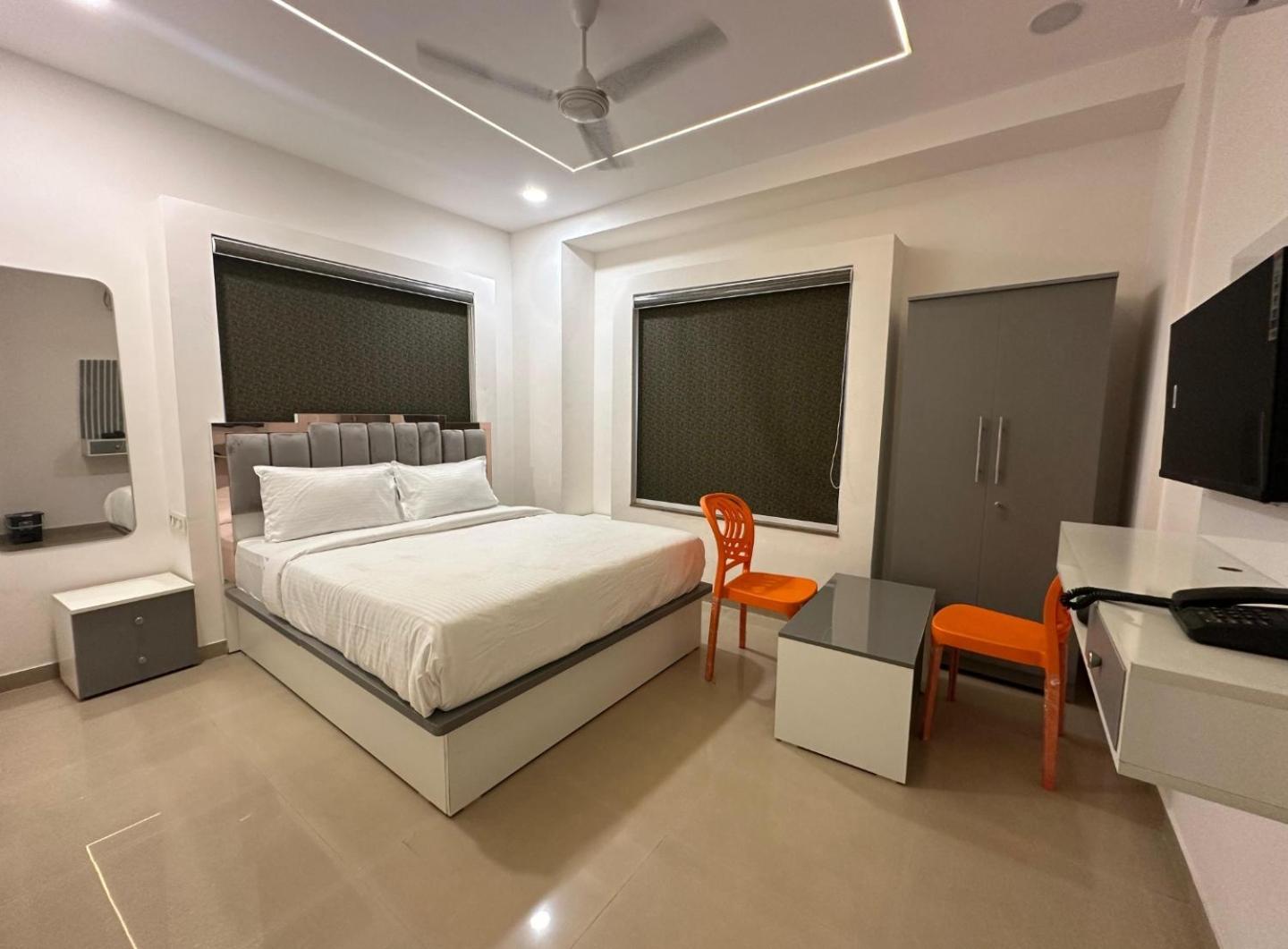 Hotel O The Leela Inn Pune Ngoại thất bức ảnh